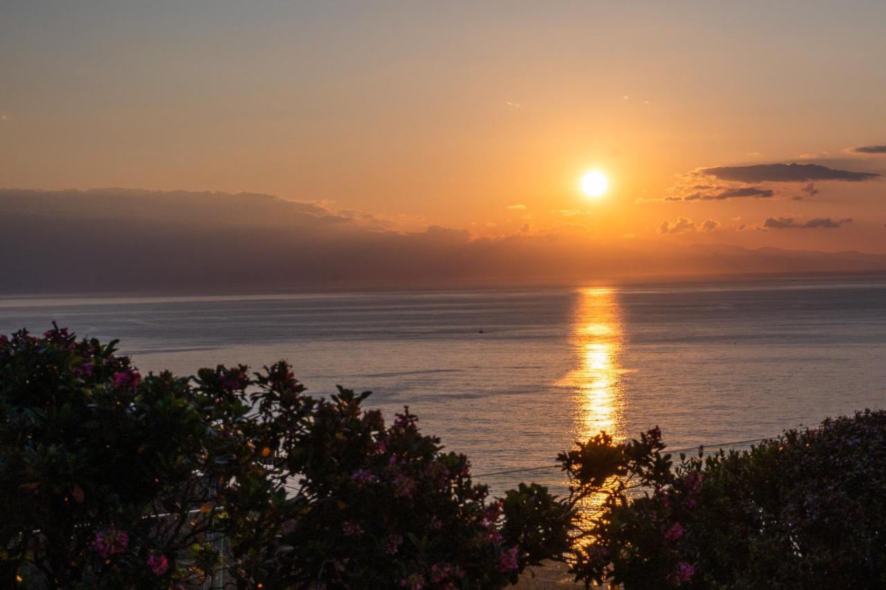 Luxury Taorum Villa With Spectacular Sea Views In Taormina Exteriör bild