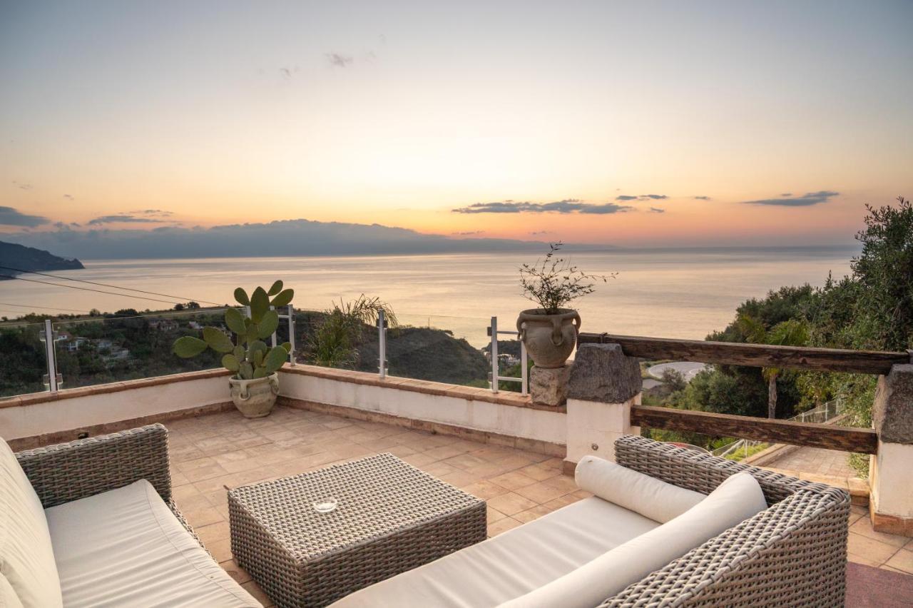 Luxury Taorum Villa With Spectacular Sea Views In Taormina Exteriör bild