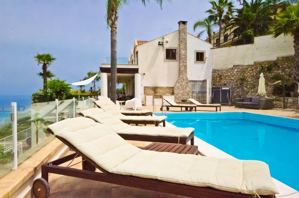 Luxury Taorum Villa With Spectacular Sea Views In Taormina Exteriör bild