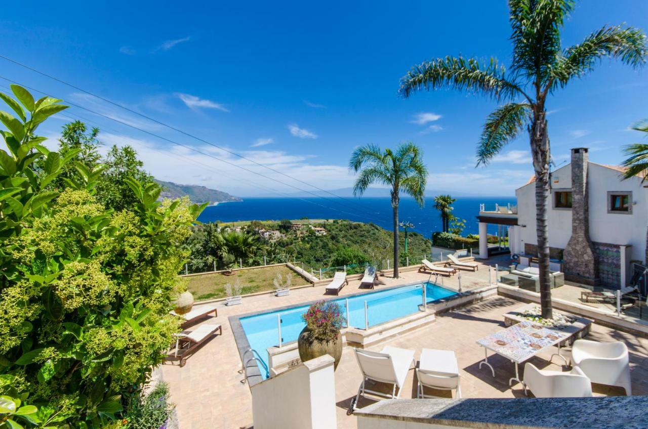 Luxury Taorum Villa With Spectacular Sea Views In Taormina Exteriör bild